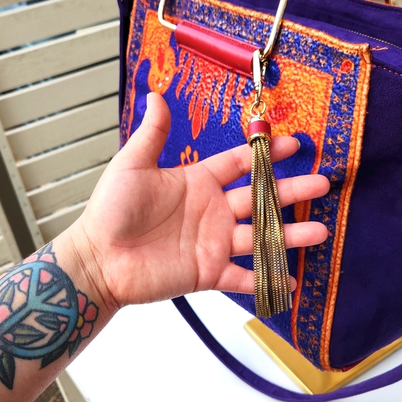 Disney Aladdin Magic Carpet Handbag (Disney collection by Her Universe) - Picture 3 of 14